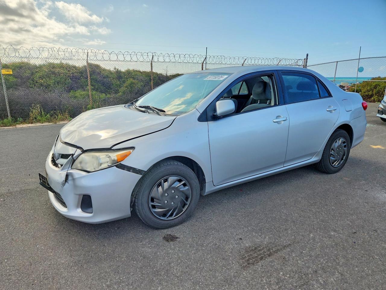 2T1BU4EE0BC736275 · 2011 TOYOTA COROLLA