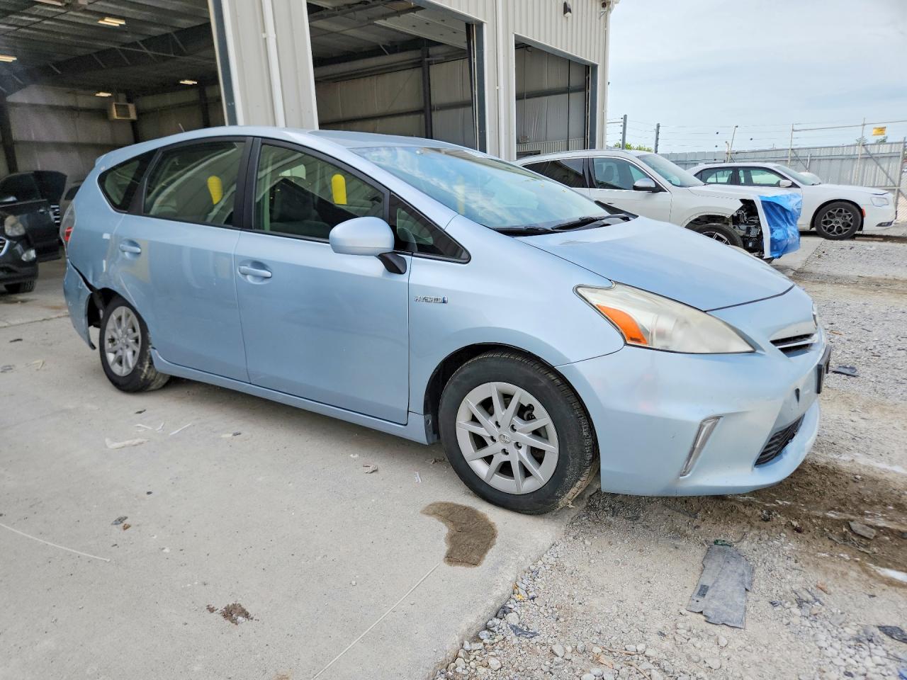 JTDZN3EU0D3234522 · 2013 TOYOTA PRIUS V · 4/12