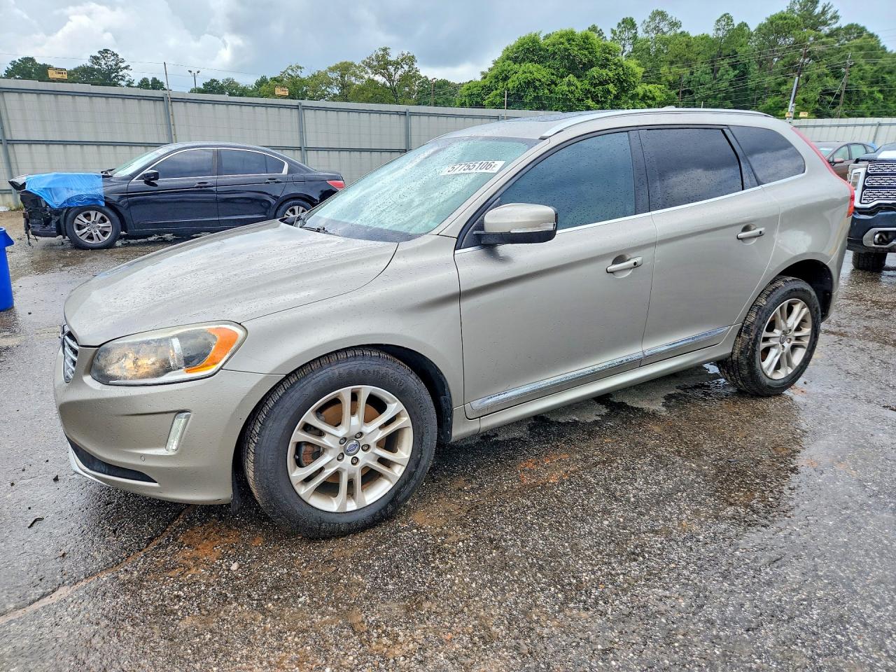 YV440MDK5F2731053 · 2015 VOLVO XC60
