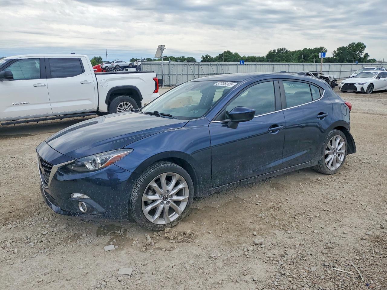 JM1BM1M37E1173314 · 2014 MAZDA 3