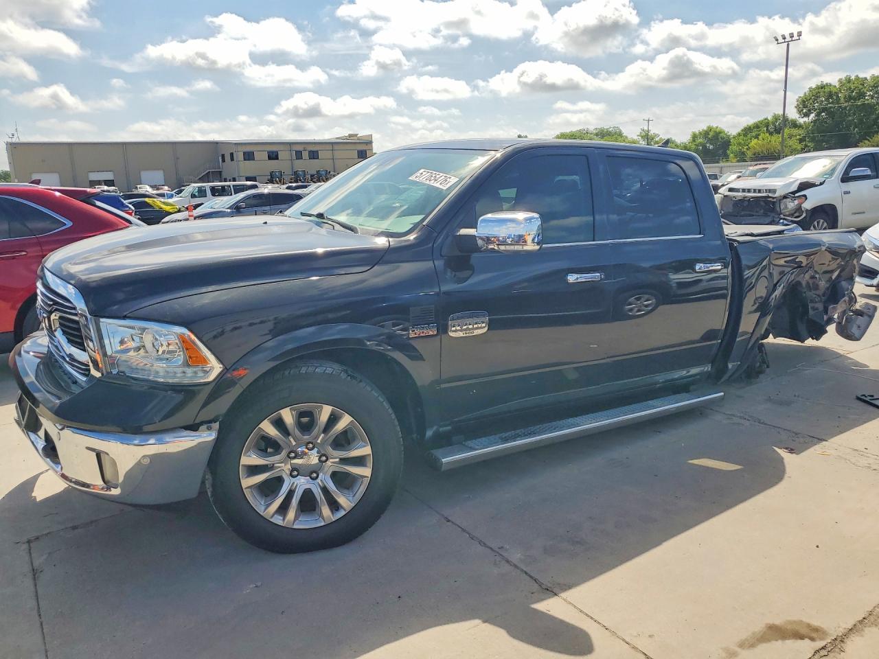 1C6RR7PT3JS142684 · 2018 RAM 1500