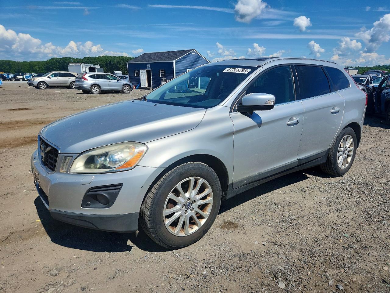 YV4992DZ5A2019485 · 2010 VOLVO XC60