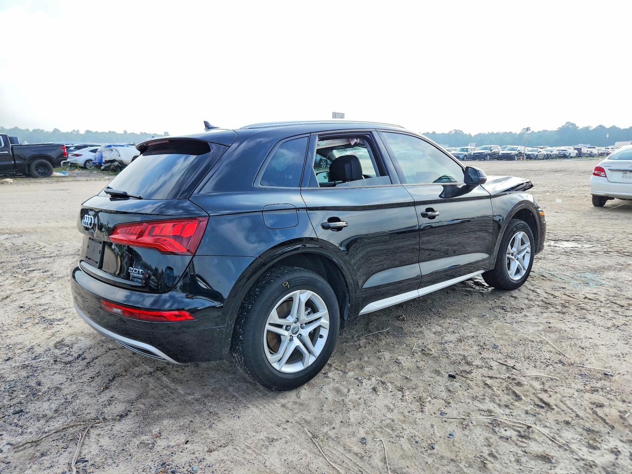 WA1ANAFY3J2101820 · 2018 AUDI Q5 · 3/13