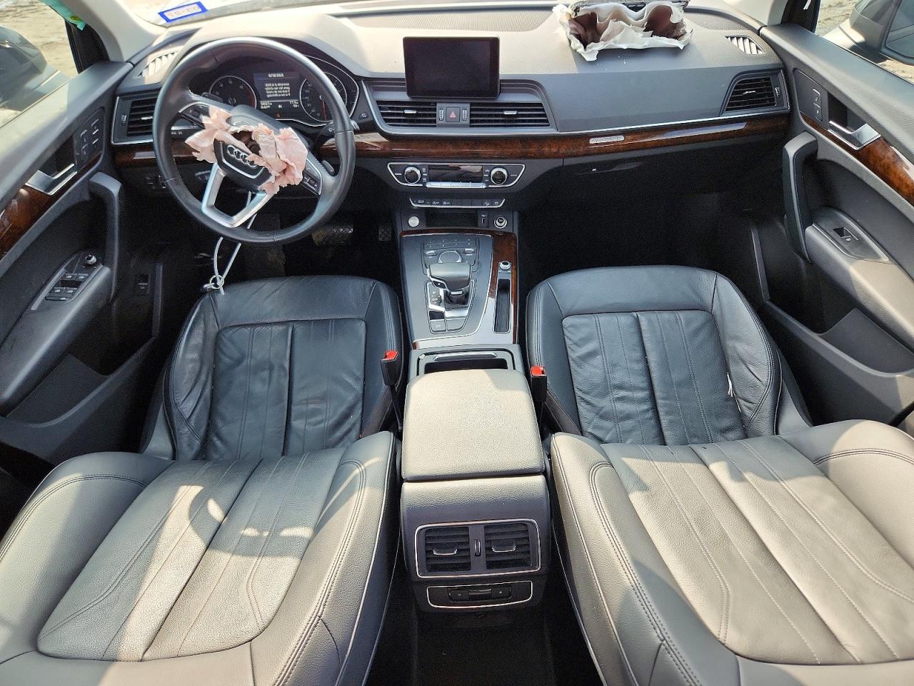 WA1ANAFY3J2101820 · 2018 AUDI Q5 · 8/13