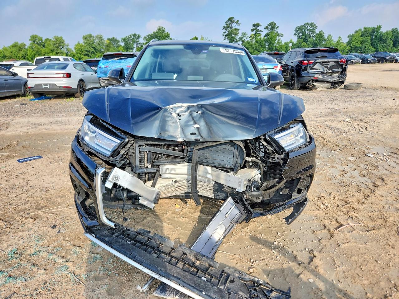 WA1ANAFY3J2101820 · 2018 AUDI Q5 · 5/13