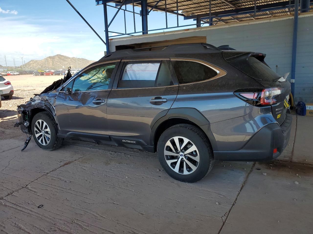 4S4BTACC0S3321674 · 2025 SUBARU OUTBACK · 2/13