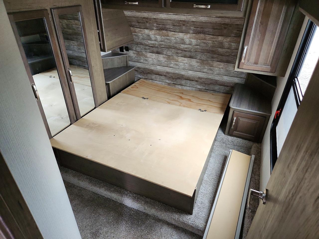 4YDFCGN24P2501537 · 2023 KYRV TRAILER · 5/10