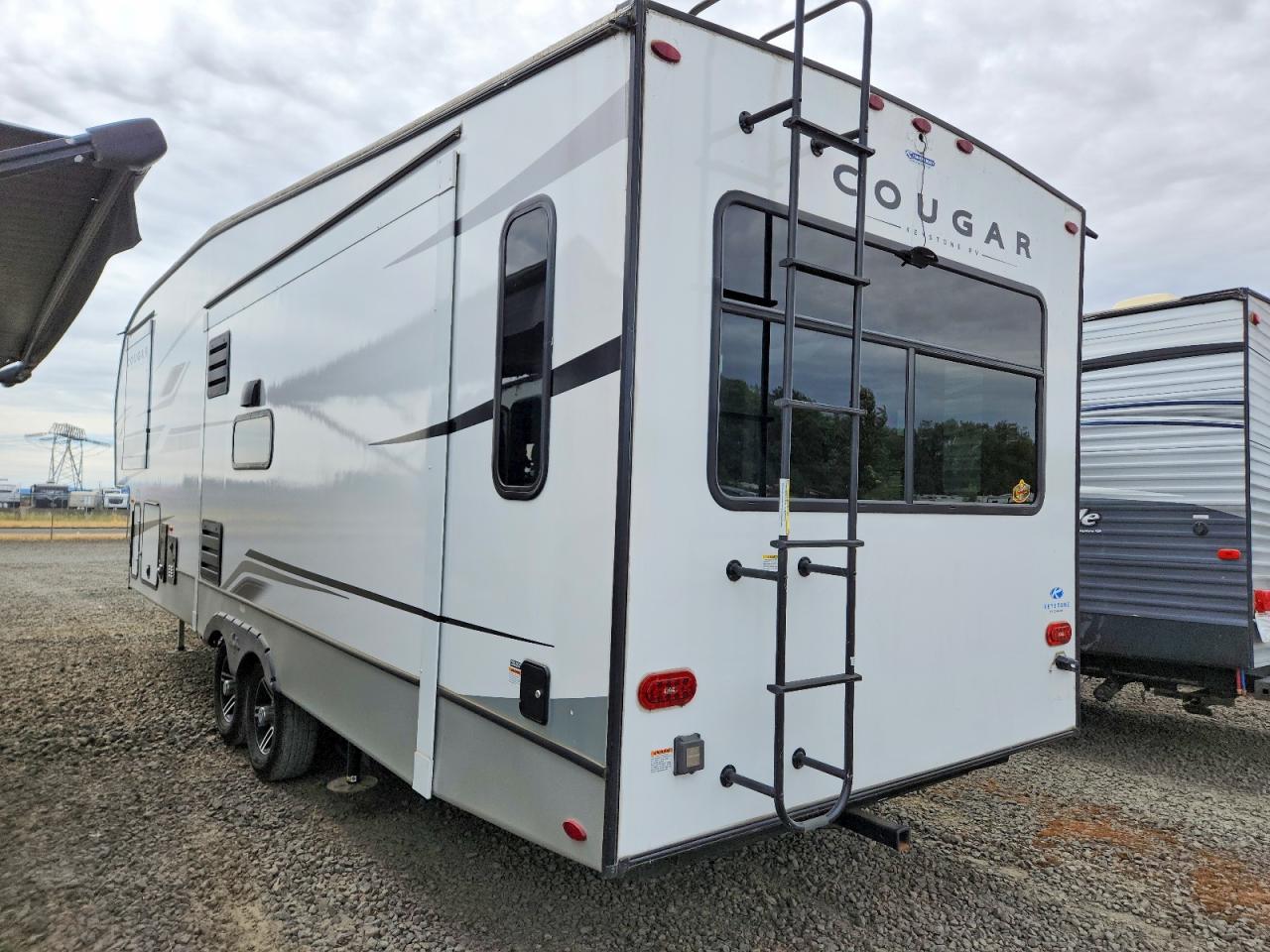4YDFCGN24P2501537 · 2023 KYRV TRAILER · 3/10