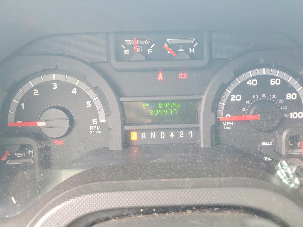 1FDFE4FS7KDC01106 · 2019 FORD ECONOLINE · 8/10