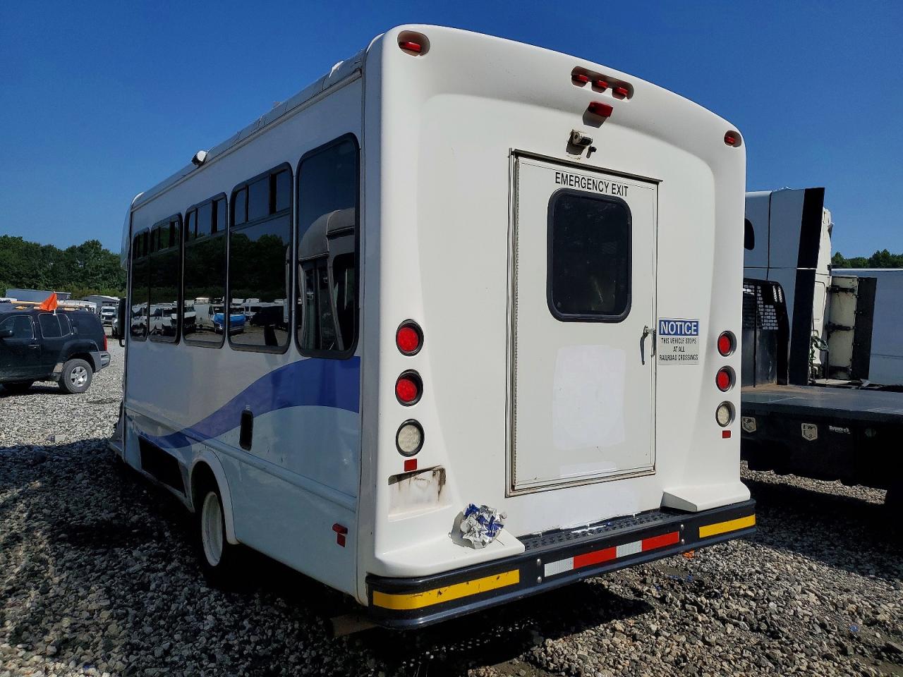 1FDFE4FS7KDC01106 · 2019 FORD ECONOLINE · 3/10