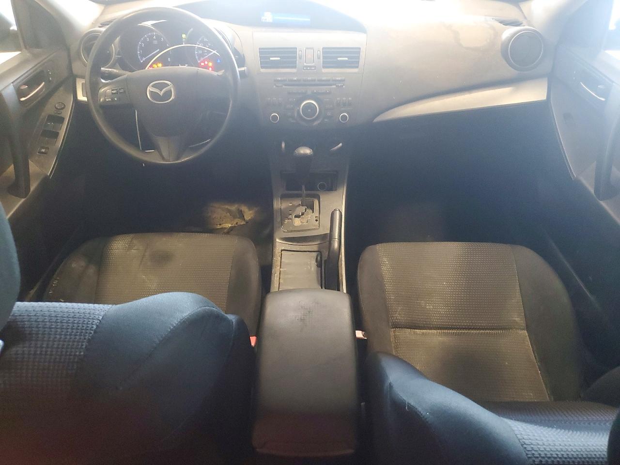 JM1BL1TG9D1747529 · 2013 MAZDA 3 · 8/12