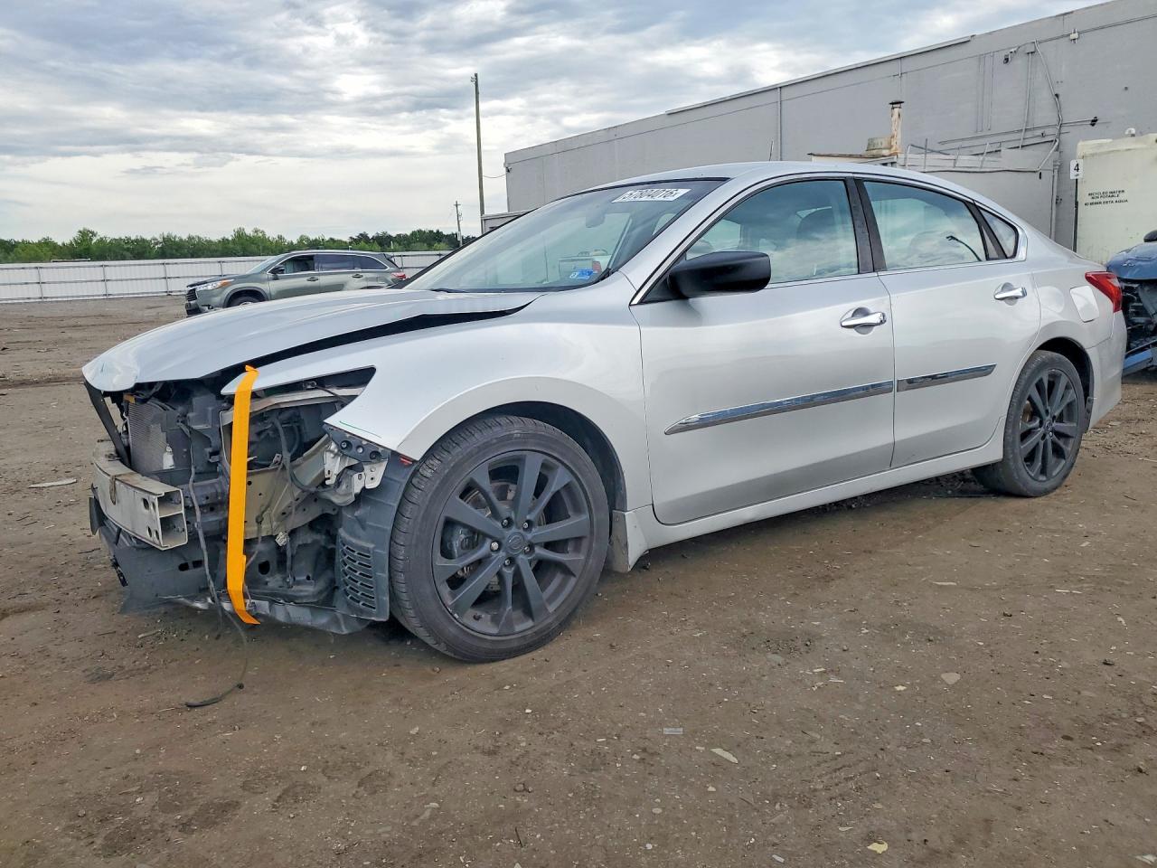 1N4AL3AP3GN390037 · 2016 NISSAN ALTIMA