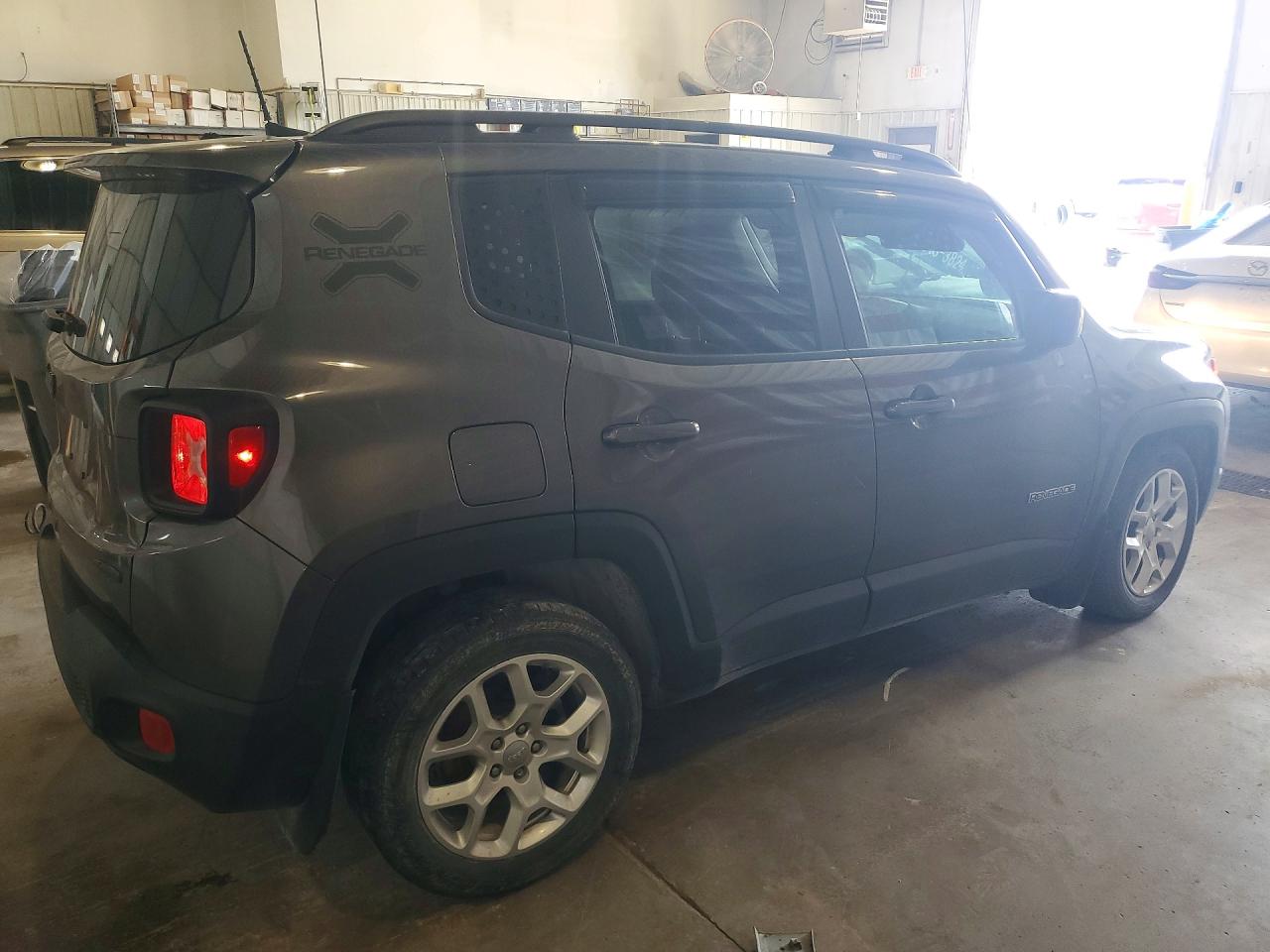 ZACCJABB4JPJ39667 · 2018 JEEP RENEGADE · 3/12