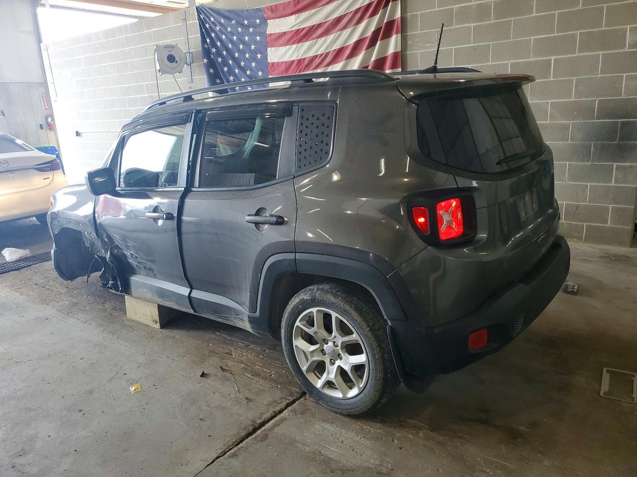 ZACCJABB4JPJ39667 · 2018 JEEP RENEGADE · 2/12