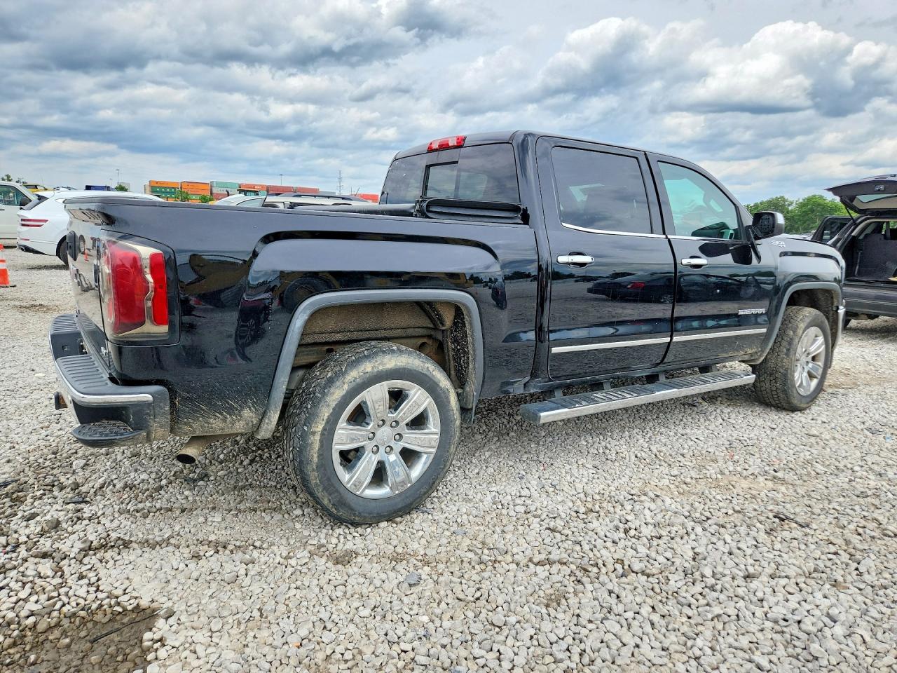 3GTU2NEC7JG575818 · 2018 GMC SIERRA · 3/12