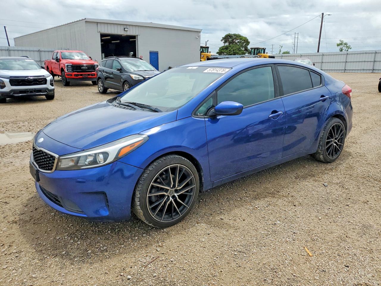 3KPFK4A7XHE137988 · 2017 KIA FORTE LX