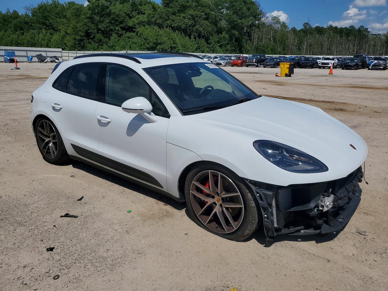 WP1AG2A56SLB41788 · 2025 PORSCHE MACAN · 4/13