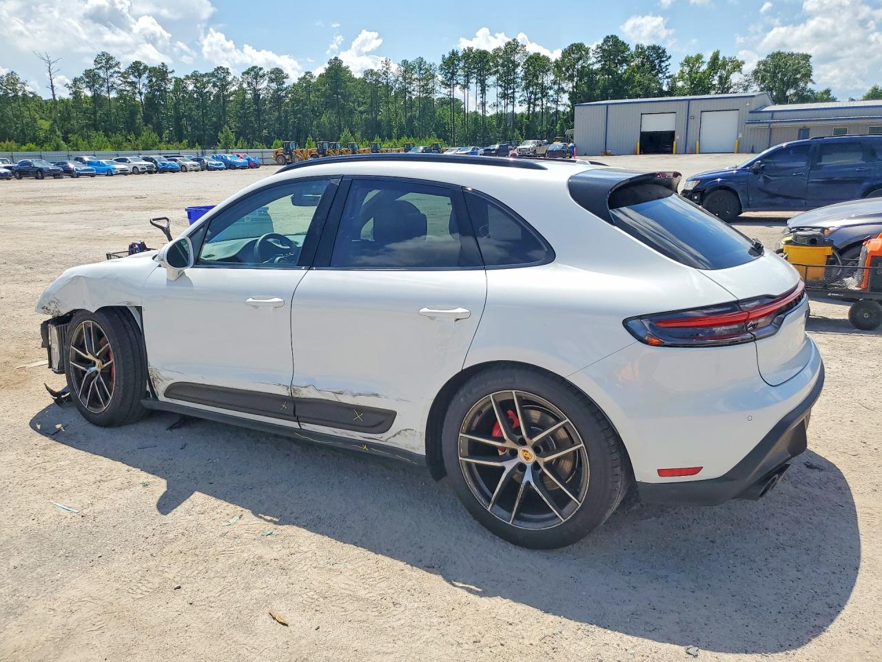 WP1AG2A56SLB41788 · 2025 PORSCHE MACAN · 2/13