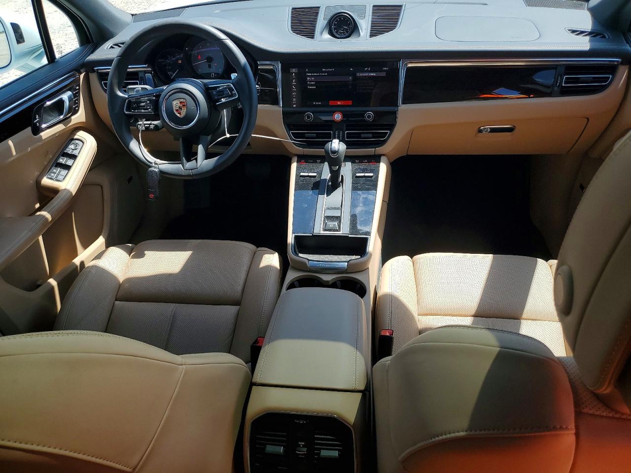 WP1AG2A56SLB41788 · 2025 PORSCHE MACAN · 8/13