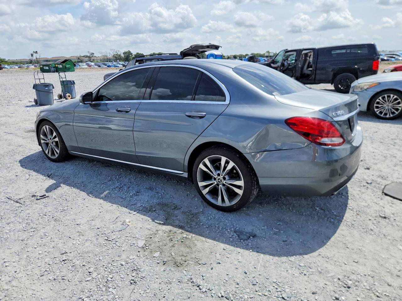 55SWF4JB5JU256944 · 2018 MERCEDES-BENZ C · 2/12