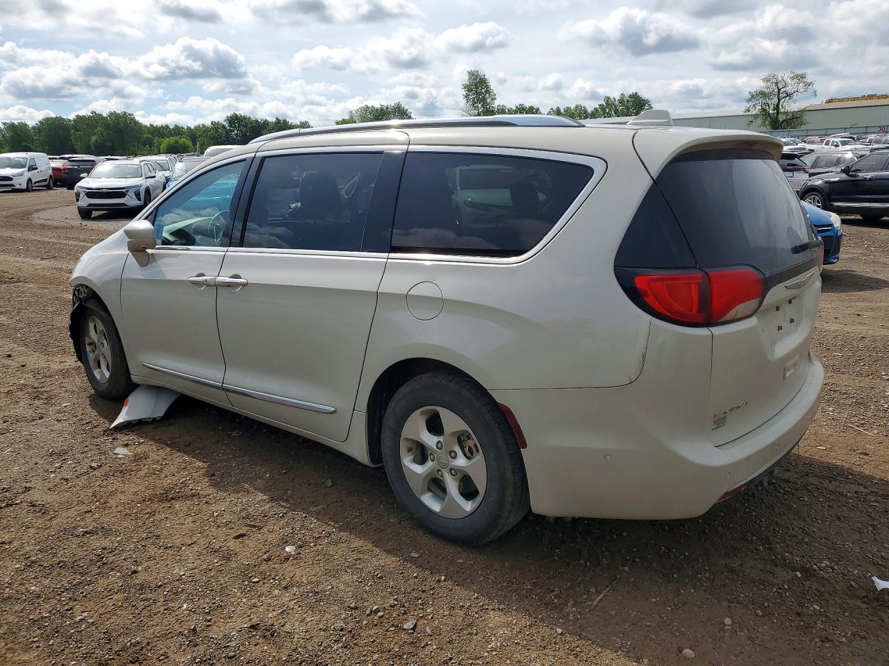 2C4RC1EG0HR616065 · 2017 CHRYSLER PACIFICA · 2/13