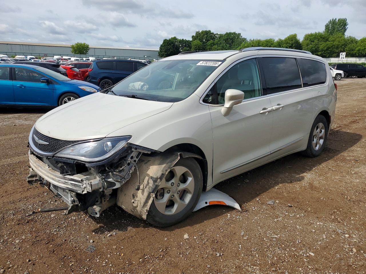 2C4RC1EG0HR616065 · 2017 CHRYSLER PACIFICA
