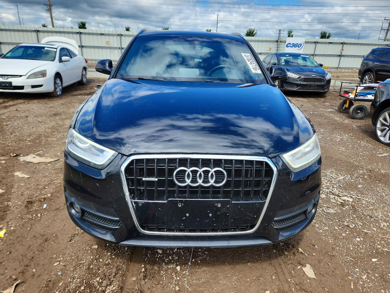 WA1EFCFS0FR013182 · 2015 AUDI Q3 · 5/12