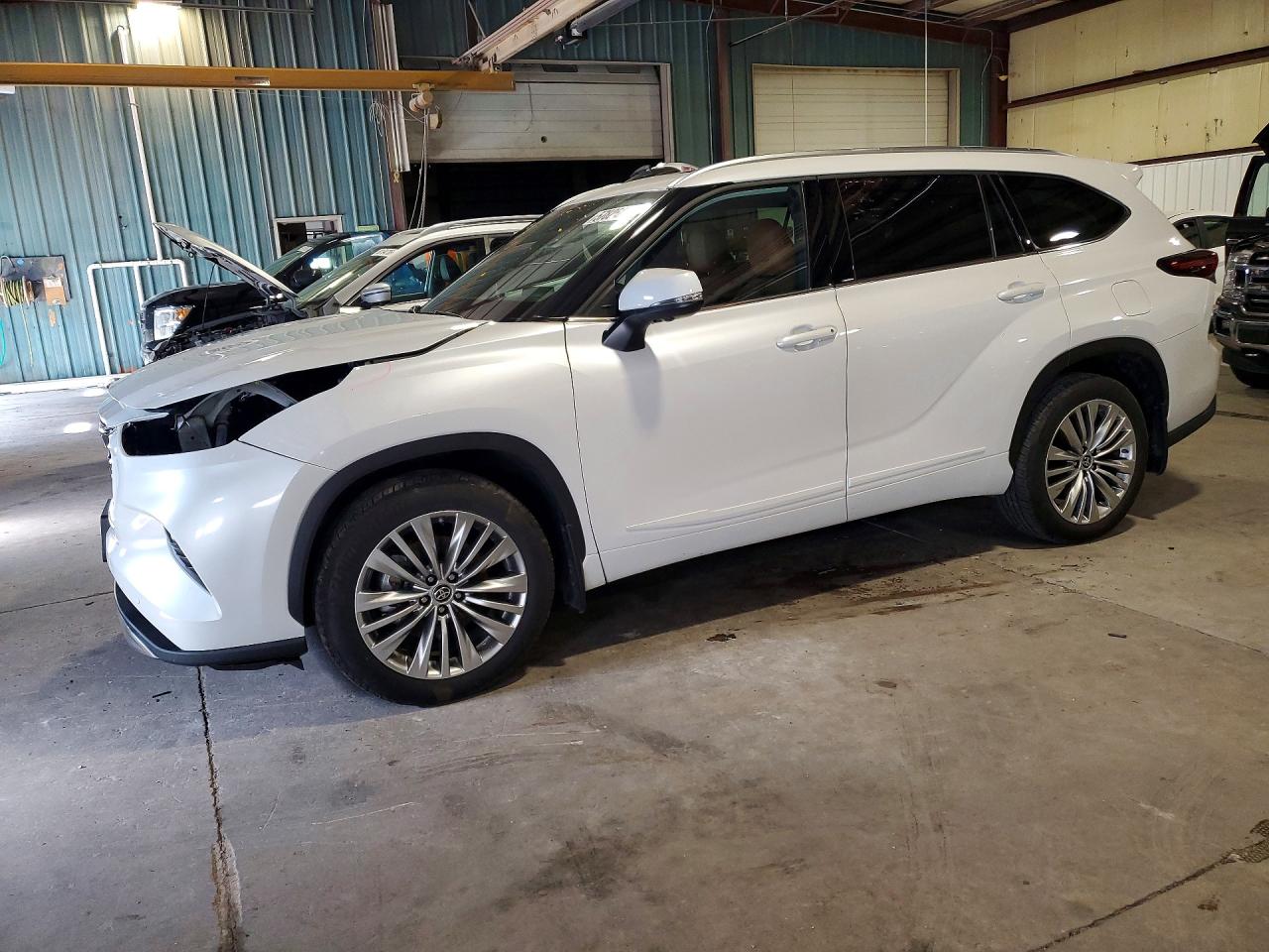 5TDKDRBH0SS581634 · 2025 TOYOTA HIGHLANDER