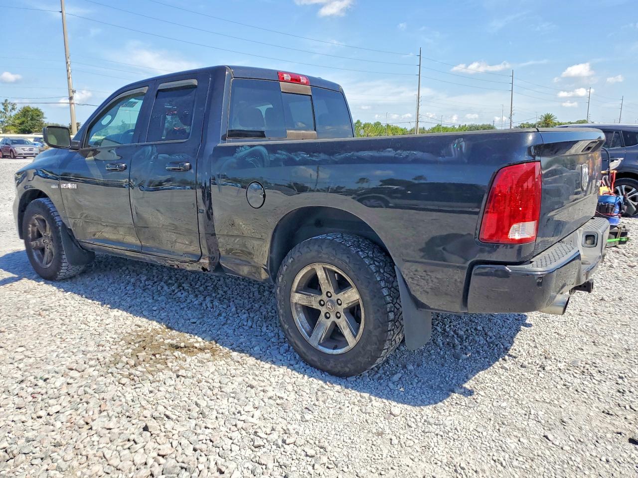1D7RV1GT3AS207301 · 2010 DODGE RAM 1500 · 2/12