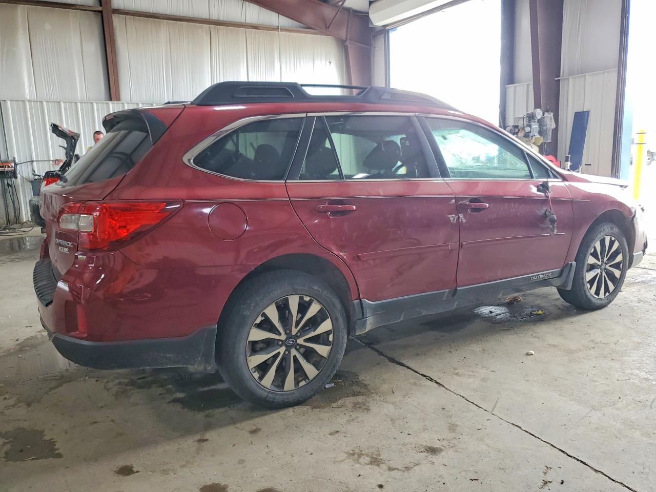 4S4BSALC0F3201687 · 2015 SUBARU OUTBACK · 3/14