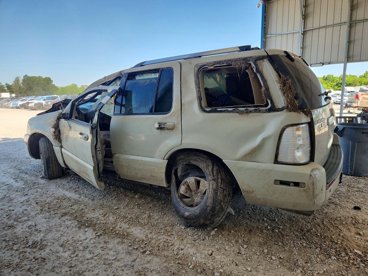 4M2EU38806UJ15005 · 2006 MERCURY MOUNTAINEER · 2/13