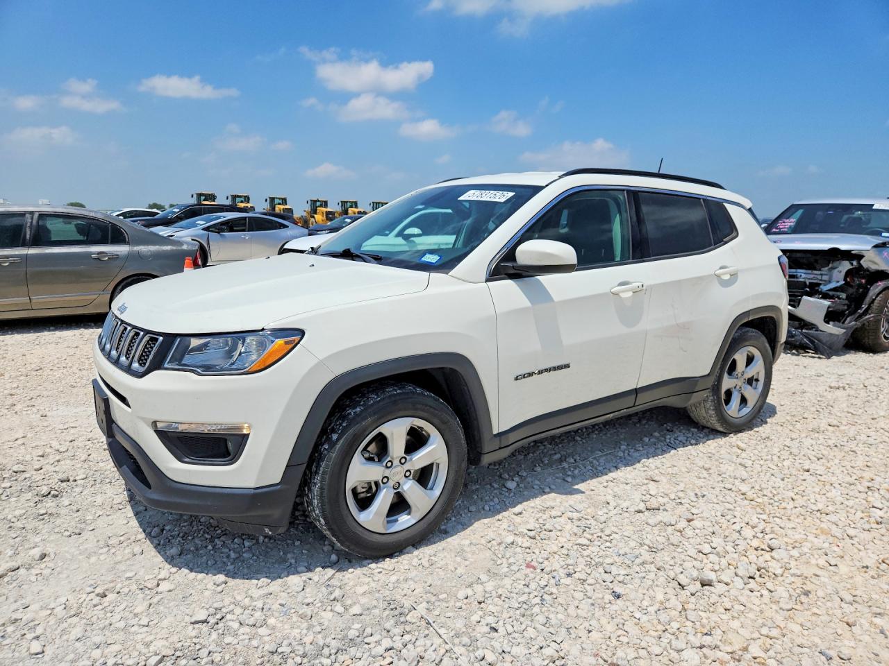 3C4NJCBB2HT624920 · 2017 JEEP COMPASS