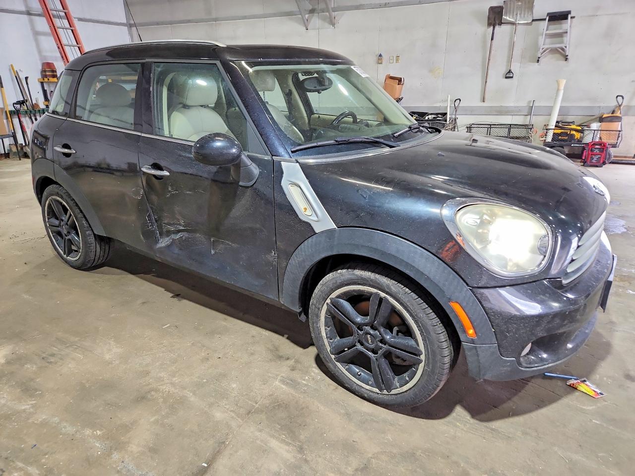 WMWZB3C5XBWM00073 · 2011 MINI COOPER · 4/12