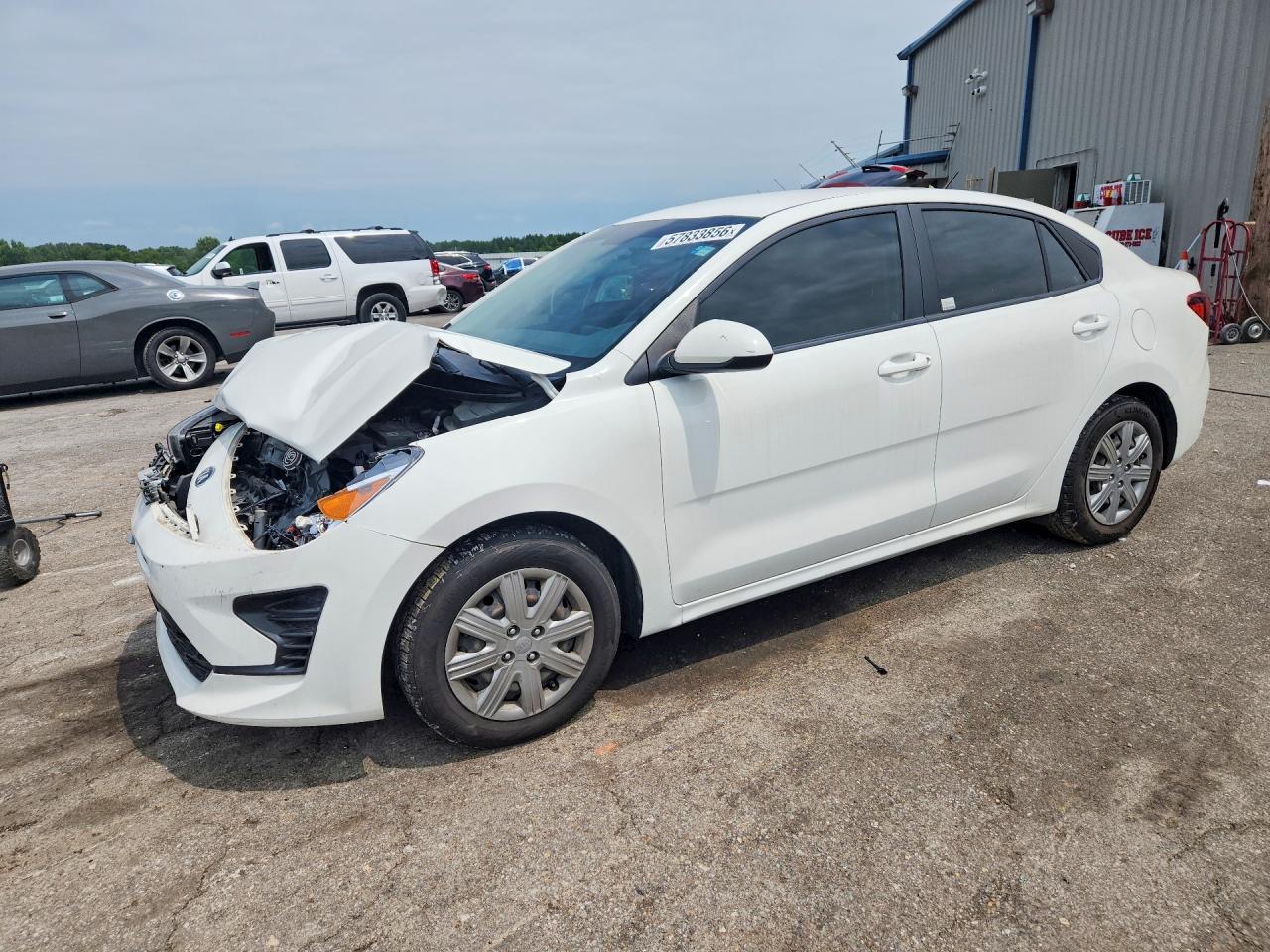 3KPA24AD8ME393718 · 2021 KIA RIO
