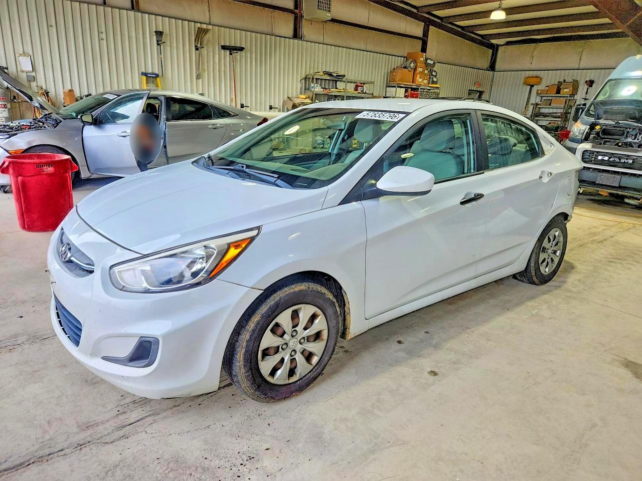 KMHCT4AE7HU375745 · 2017 HYUNDAI ACCENT