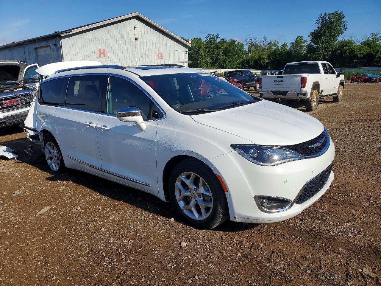 2C4RC1GG2LR151813 · 2020 CHRYSLER PACIFICA · 4/13