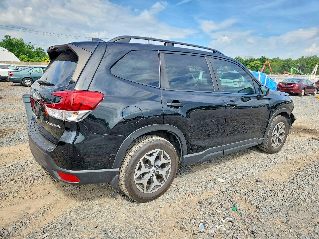 JF2SKAJC1LH405910 · 2020 SUBARU FORESTER · 3/13