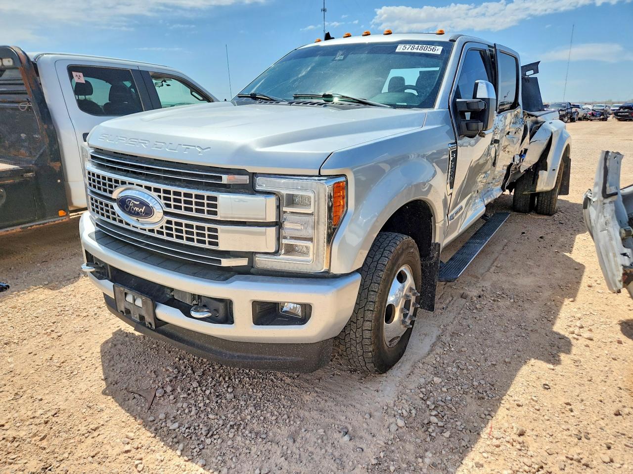 1FT8W3DT7KEE32386 · 2019 FORD F350