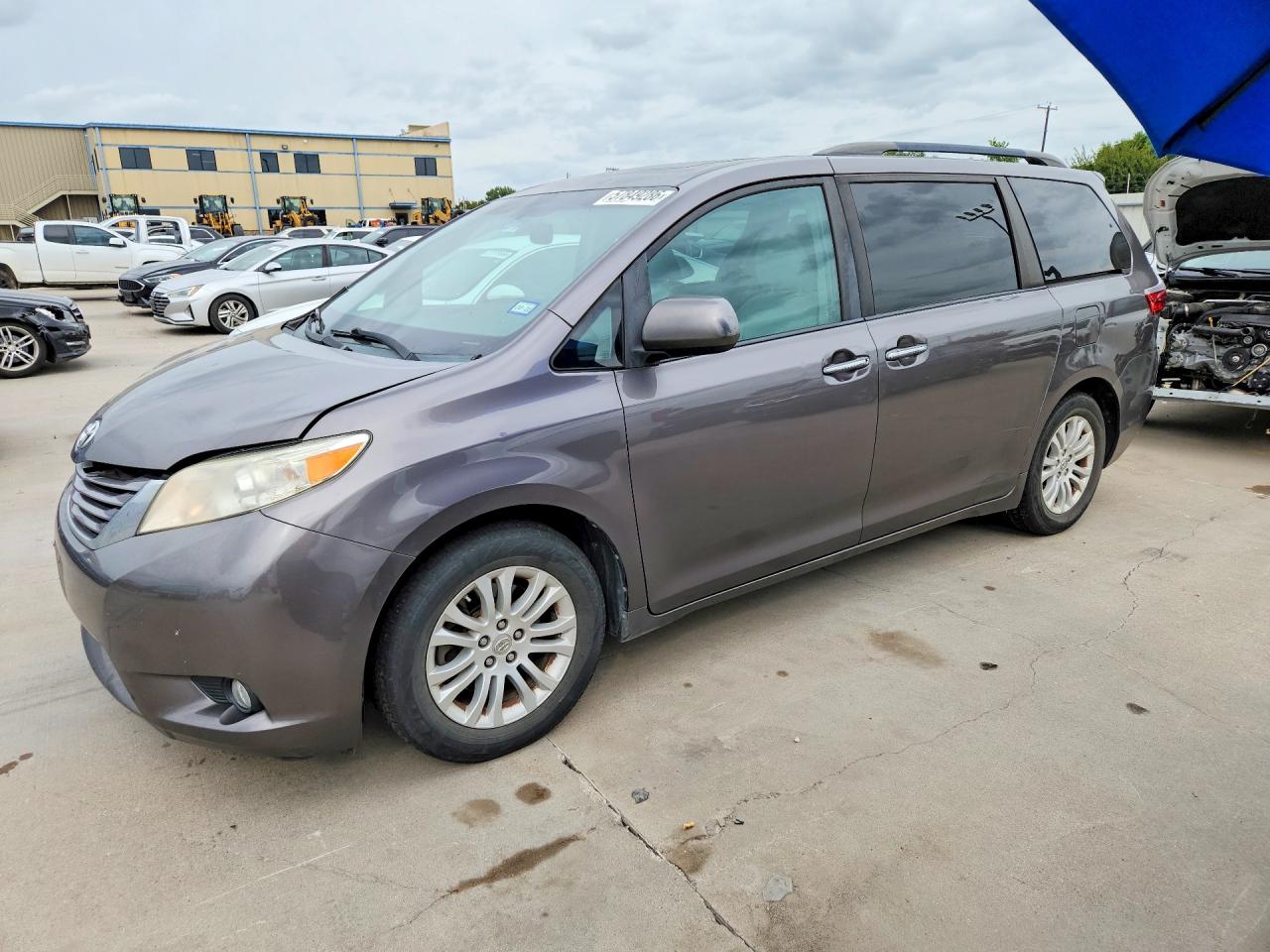5TDYK3DC6GS702382 · 2016 TOYOTA SIENNA