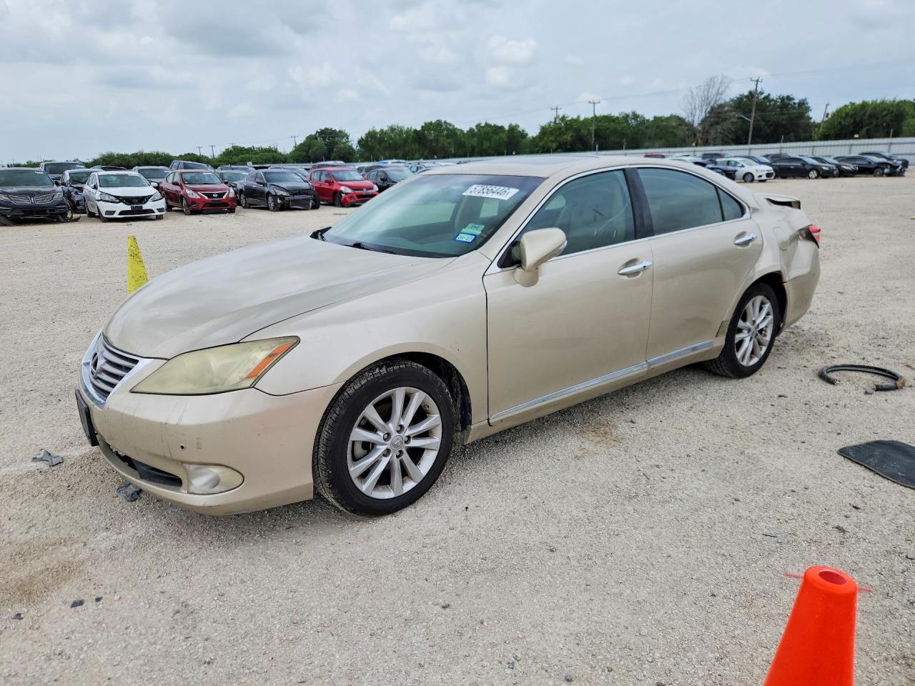 JTHBK1EG9B2426743 · 2011 LEXUS ES