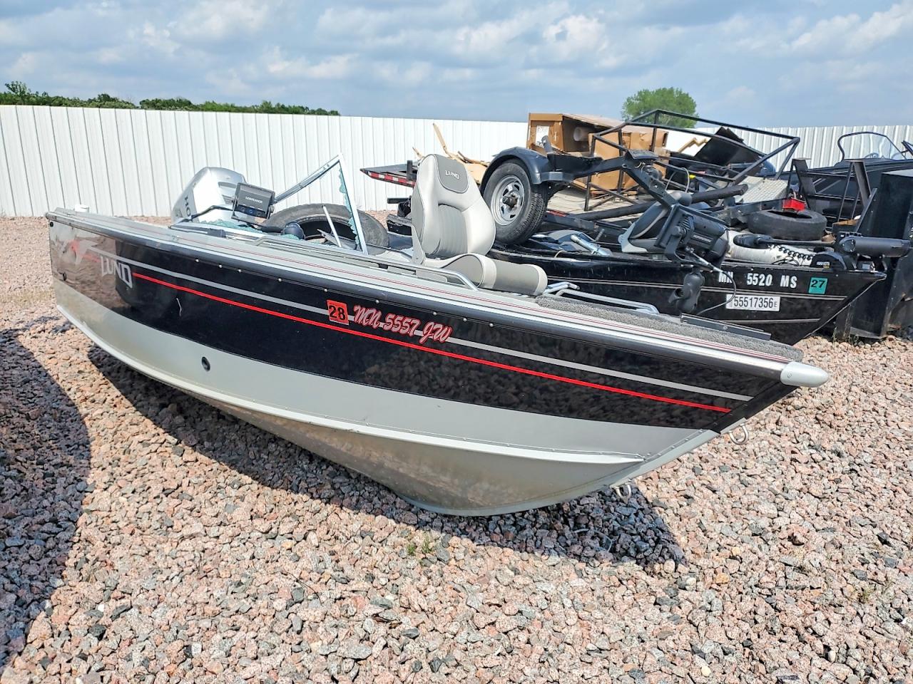 LBBBR072B505 · 2005 BOAT UK
