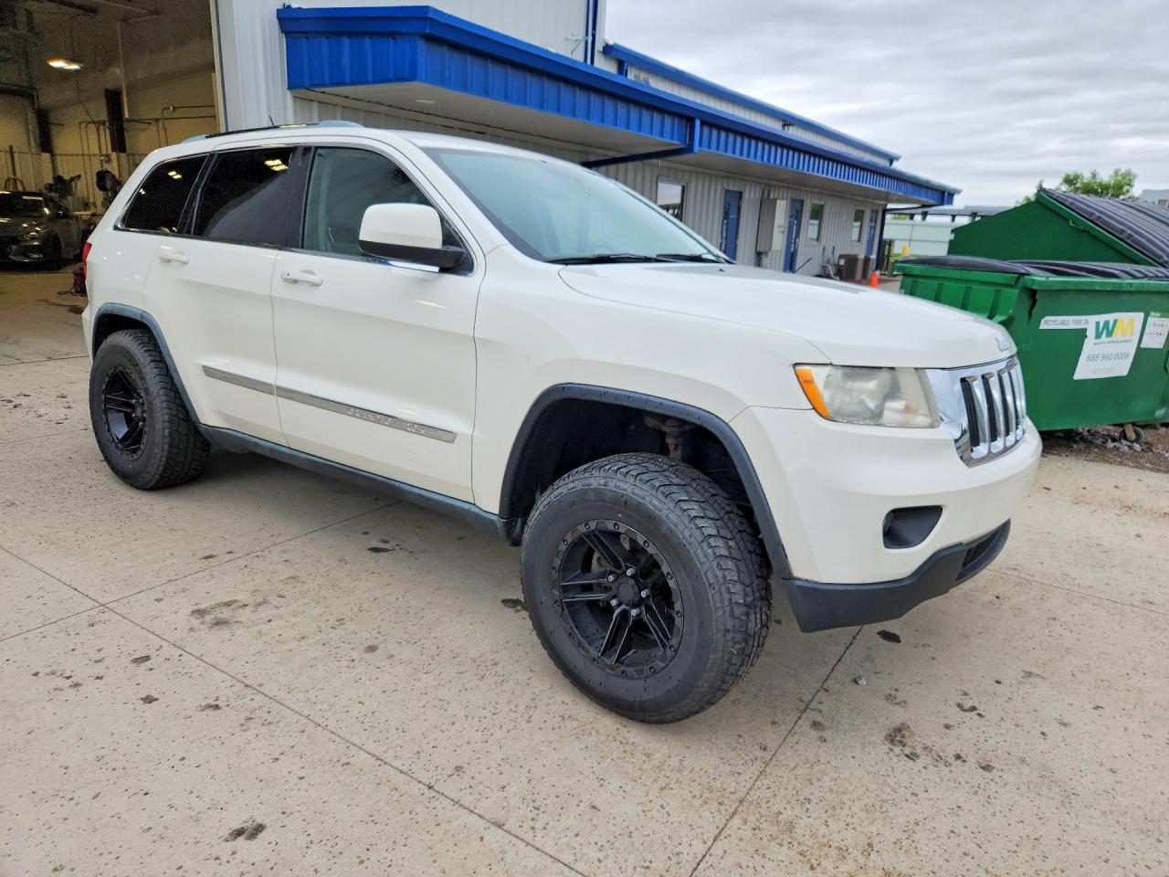 1J4RR4GG0BC582054 · 2011 JEEP GRAND CHEROKEE · 4/13