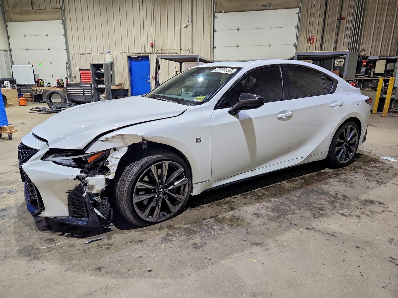 JTHGZ1E2XS5043172 · 2025 LEXUS IS 350