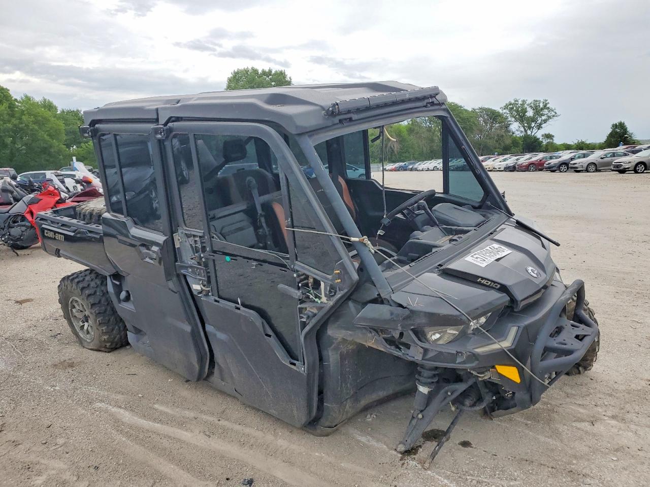 3JBUUAX47RK005077 · 2024 CAN-AM DEFENDER