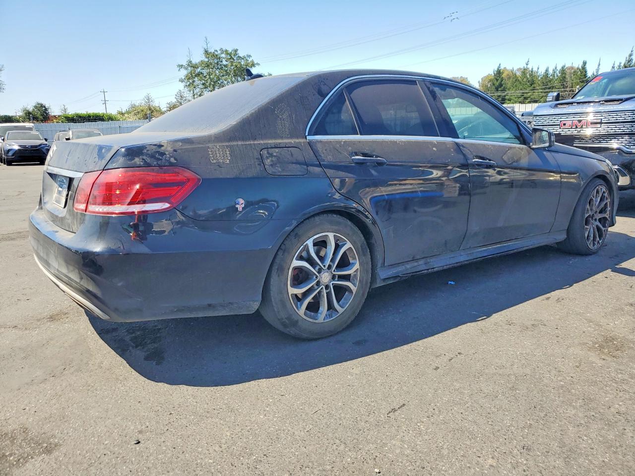 WDDHF5KB5FB083344 · 2015 MERCEDES-BENZ E · 3/12