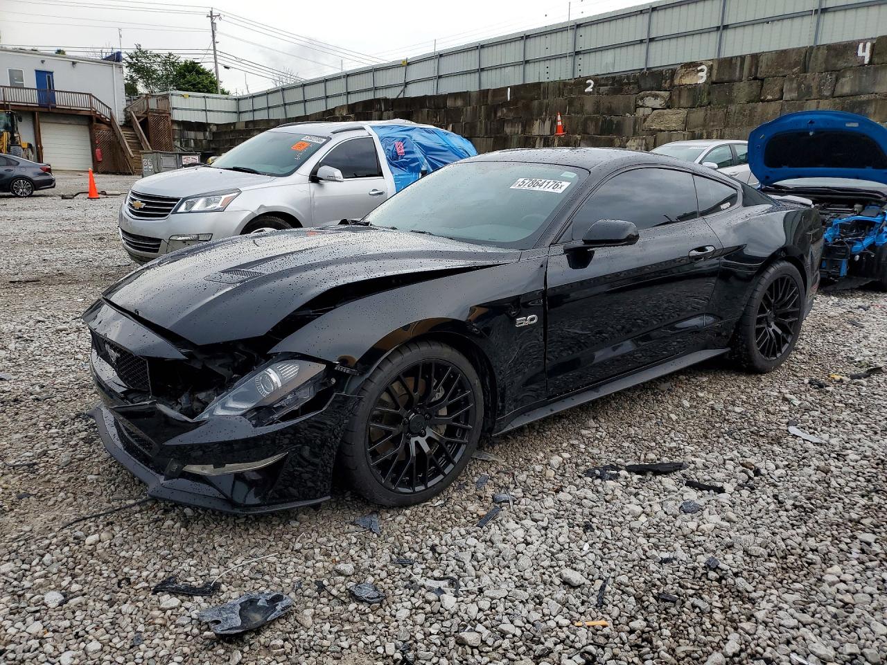 1FA6P8CF6J5113160 · 2018 FORD MUSTANG