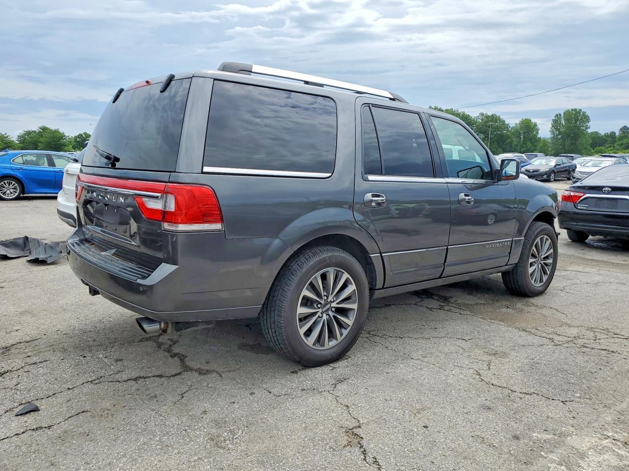 5LMJJ2JT8HEL07994 · 2017 LINCOLN NAVIGATOR · 3/14