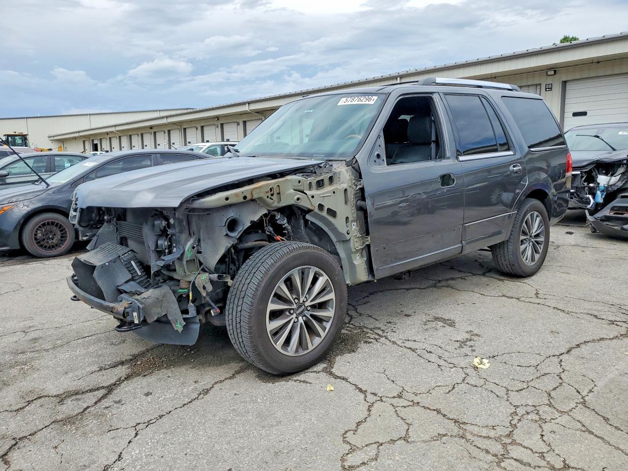 5LMJJ2JT8HEL07994 · 2017 LINCOLN NAVIGATOR