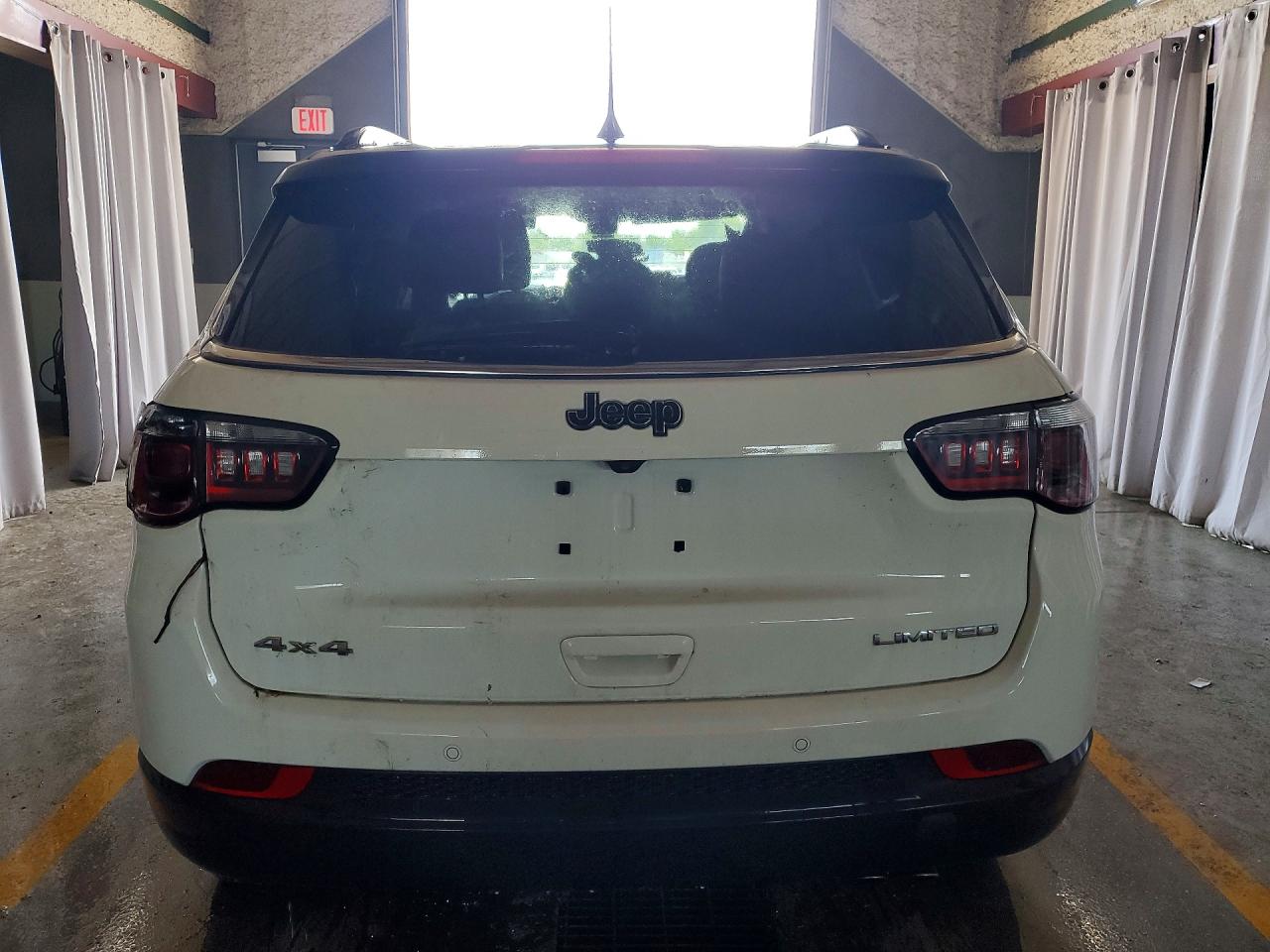 3C4NJDCB9JT209569 · 2018 JEEP COMPASS · 6/13