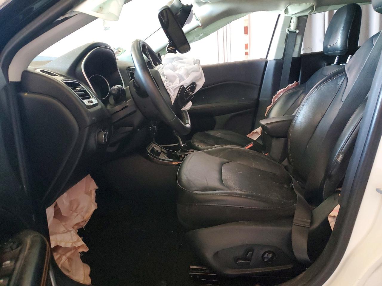 3C4NJDCB9JT209569 · 2018 JEEP COMPASS · 7/13